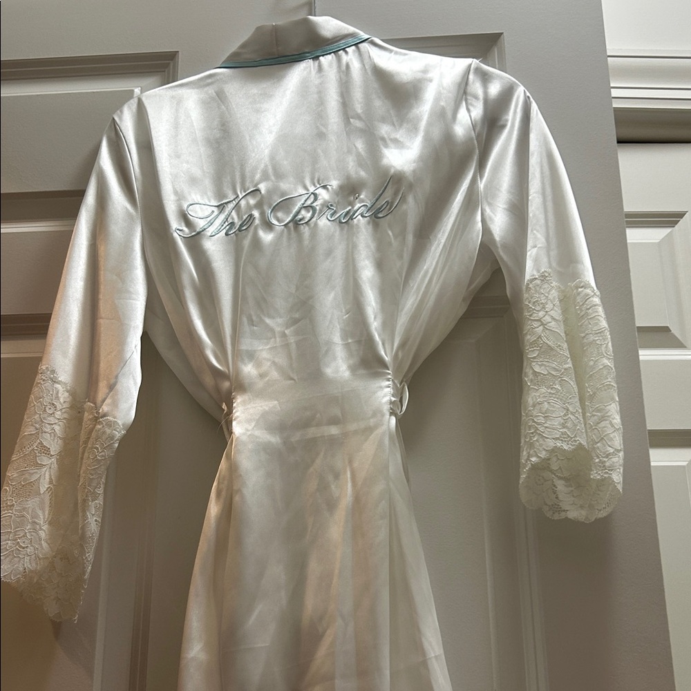 Linea Donatella White Bridal Robe with Lace